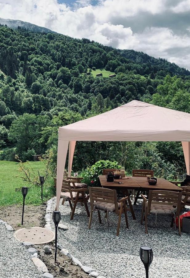 Casa Pasch - Boutique Bed And Breakfast In Cumpadials Sumvitg Eksteriør bilde
