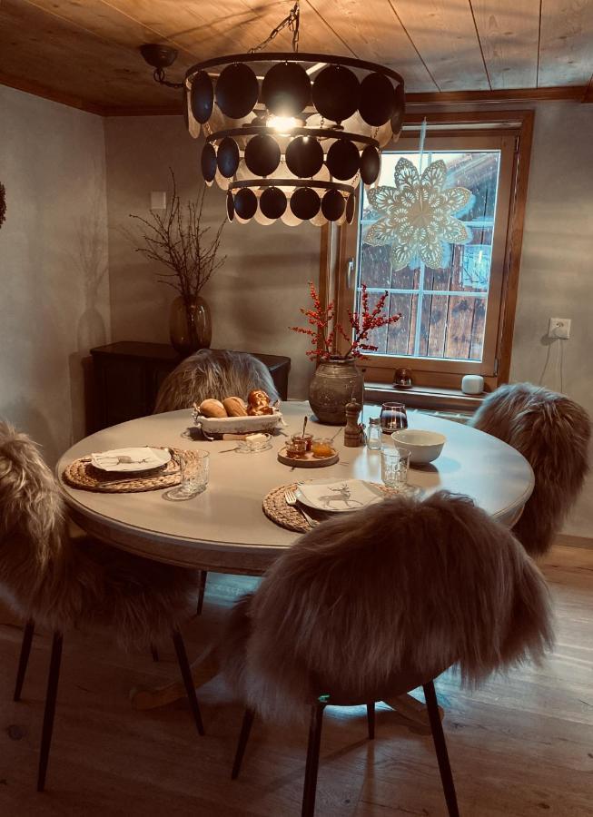 Casa Pasch - Boutique Bed And Breakfast In Cumpadials Sumvitg Eksteriør bilde