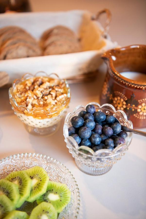 Casa Pasch - Boutique Bed And Breakfast In Cumpadials Sumvitg Eksteriør bilde